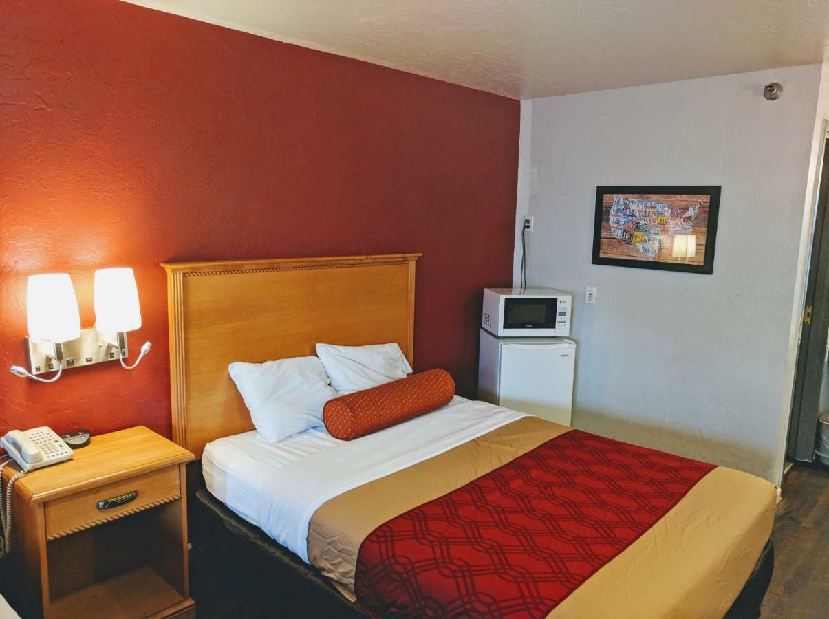 Americas Best Value Inn & Suites Прово Екстер'єр фото