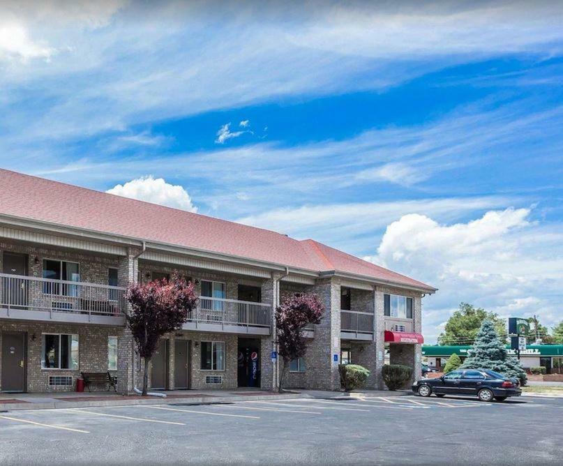 Americas Best Value Inn & Suites Прово Екстер'єр фото